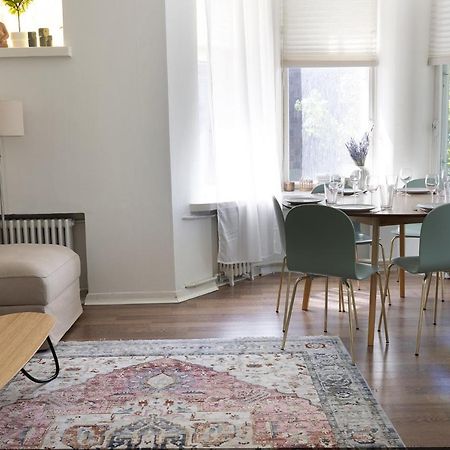 2Ndhomes City Center 2Br Apartment By The Finnish National Theatre With Balcony And Park View Helsinki Buitenkant foto