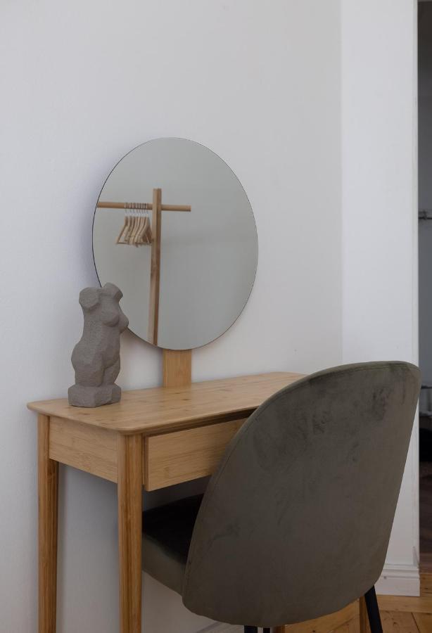 2Ndhomes City Center 2Br Apartment By The Finnish National Theatre With Balcony And Park View Helsinki Buitenkant foto